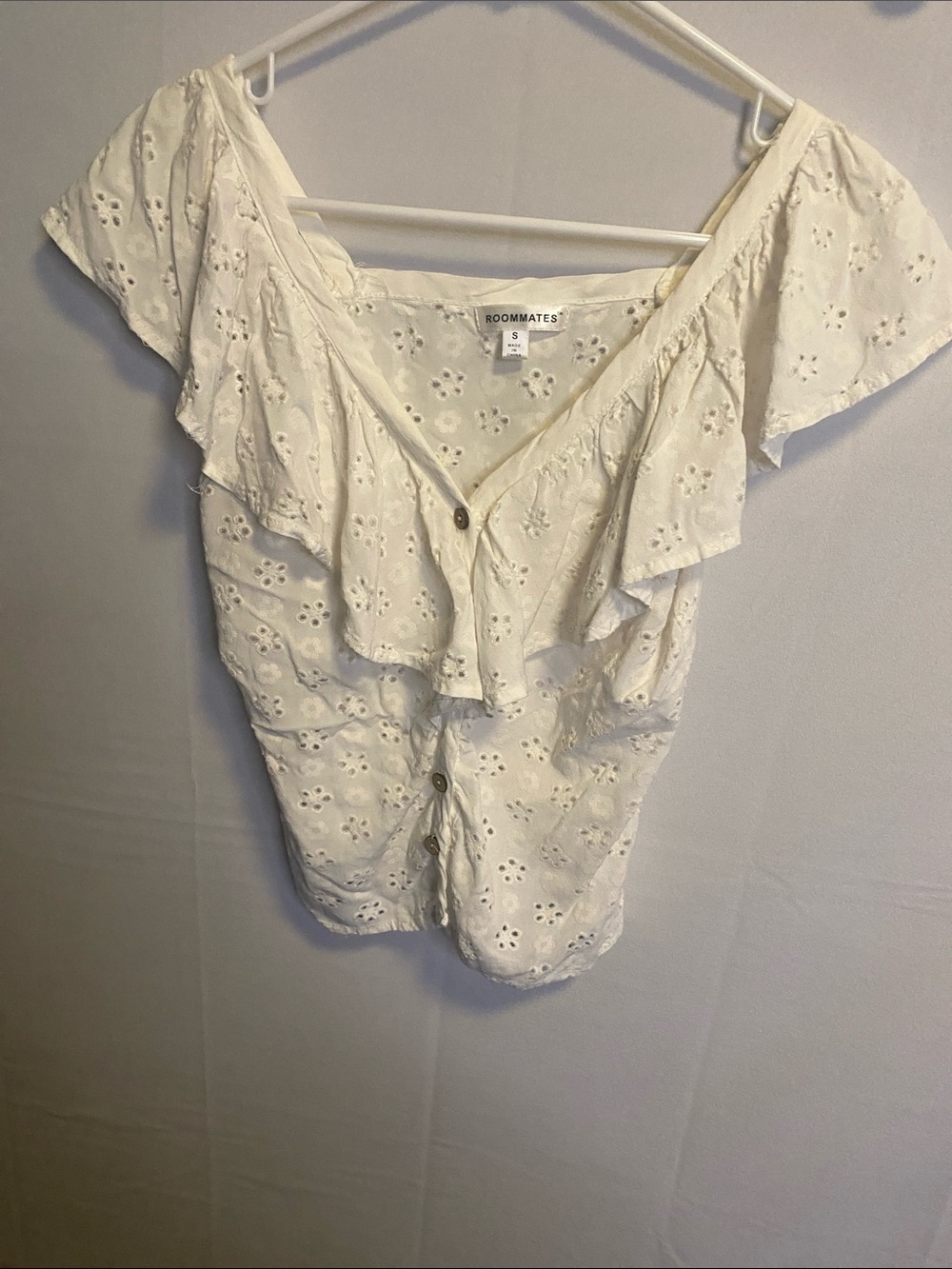 Roommates Cream Eyelet Ruffle Button-Front Blouse